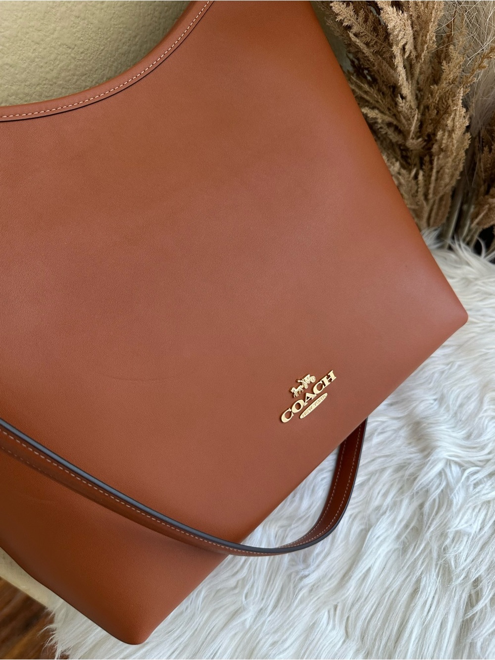 Coach Hobo Laurel Large Shoulder Bag - Picture 4 of 15